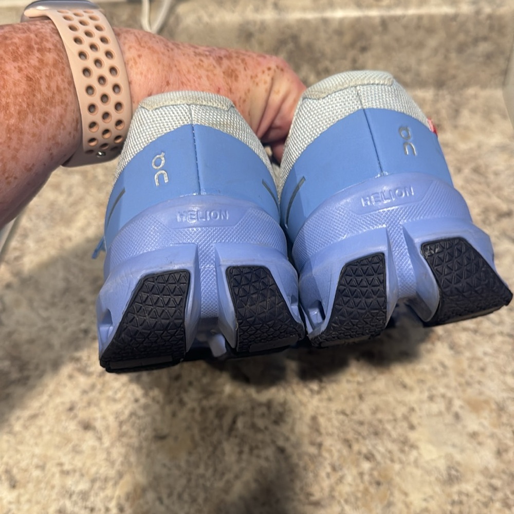 Oncloud Shoes - image 5